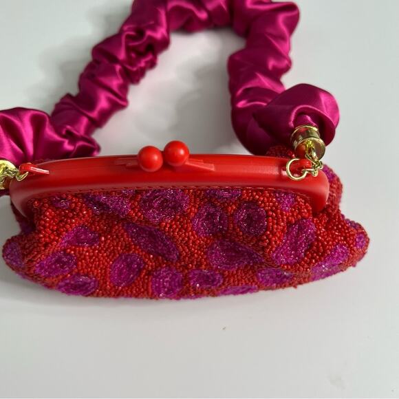 NWOT BRUNNA CO Arnoldi Jean Hand-beaded Scrunch Clutch Red Pink - Picture 4 of 5